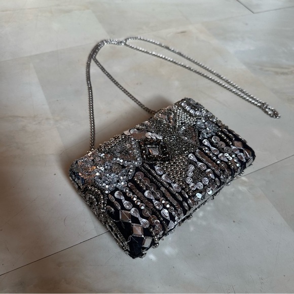 Vintage black silver embellished sequin beaded clutch w/ chain evening bag - Picture 8 of 9